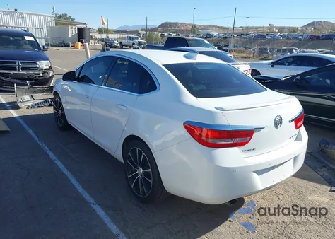 2016 Buick Verano Sport Touring Group из США, поврежденный, VIN 1G4PW5SKXG4177825